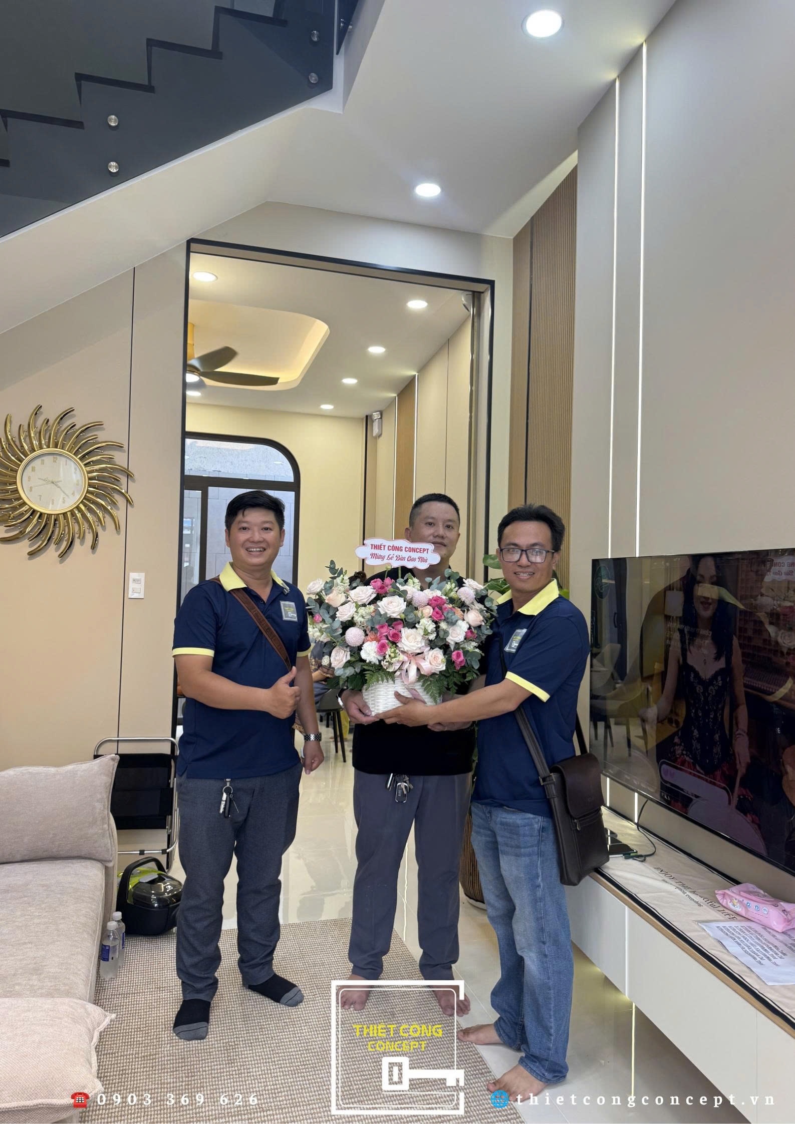 Xây nhà trọn gói cho nhà phố hiện đại Hieu's House